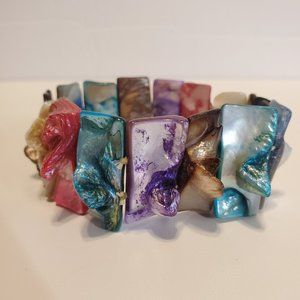 Multi-Colored Shell Bracelet - Handcrafted - Stret